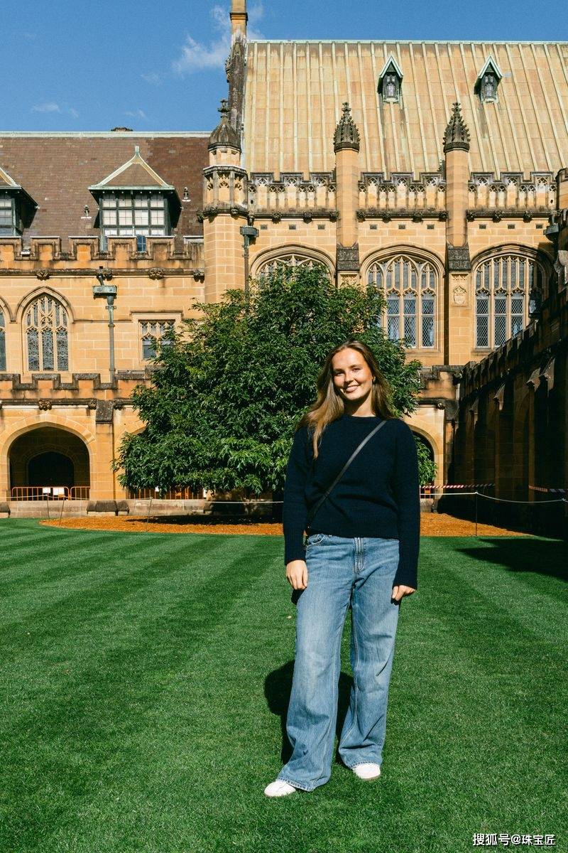 pg电子在线试玩成人礼开战斗机继承箱里装满传世冠冕！挪威00后女王储才是真·隐藏王者！(图16)