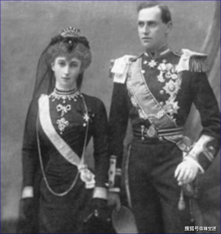 pg电子在线试玩成人礼开战斗机继承箱里装满传世冠冕！挪威00后女王储才是真·隐藏王者！(图25)