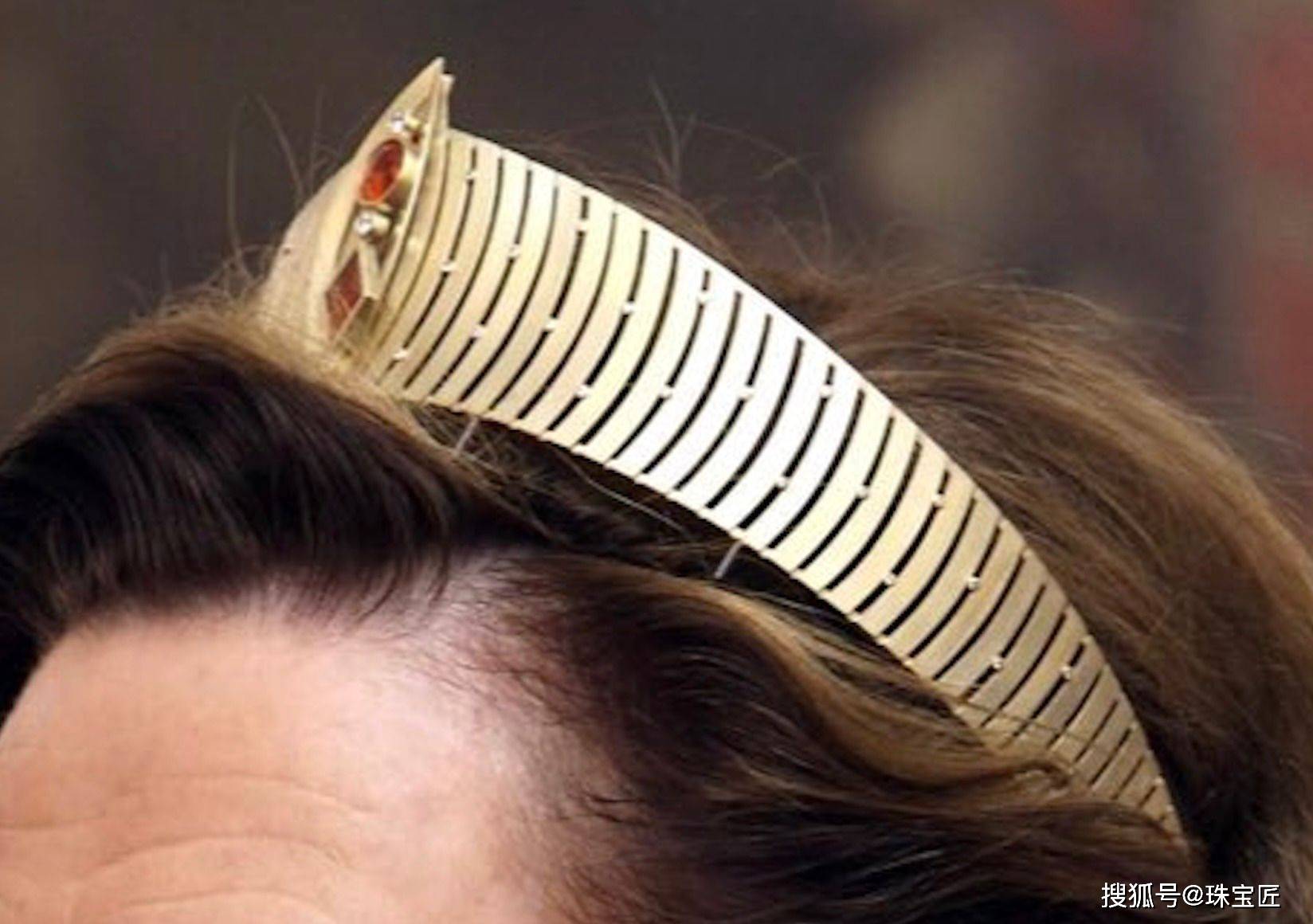 pg电子在线试玩成人礼开战斗机继承箱里装满传世冠冕！挪威00后女王储才是真·隐藏王者！(图38)