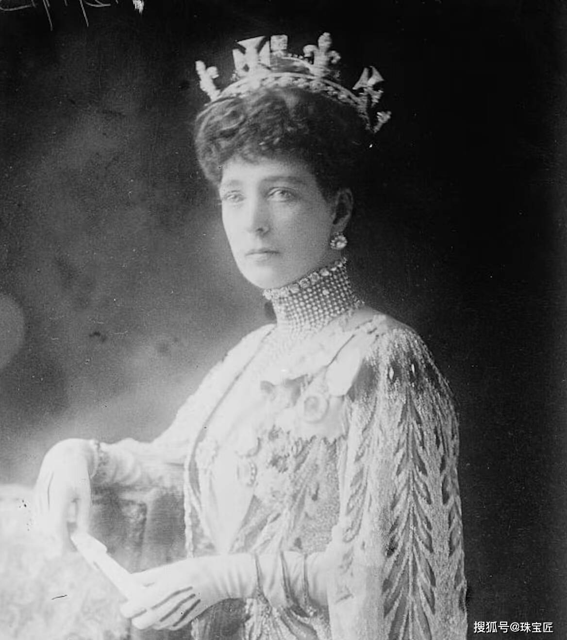 pg电子在线试玩成人礼开战斗机继承箱里装满传世冠冕！挪威00后女王储才是真·隐藏王者！(图57)