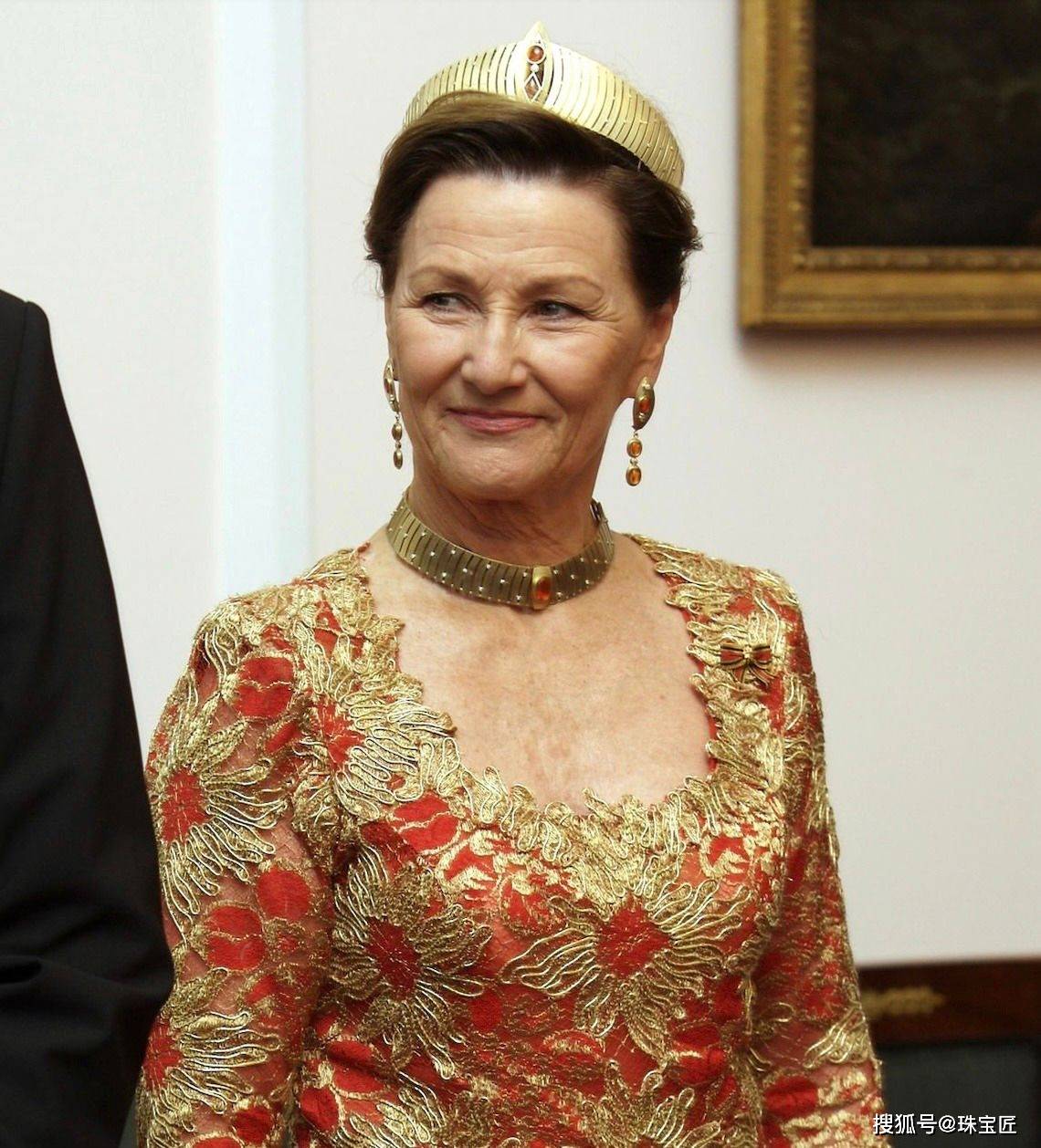 pg电子在线试玩成人礼开战斗机继承箱里装满传世冠冕！挪威00后女王储才是真·隐藏王者！(图50)