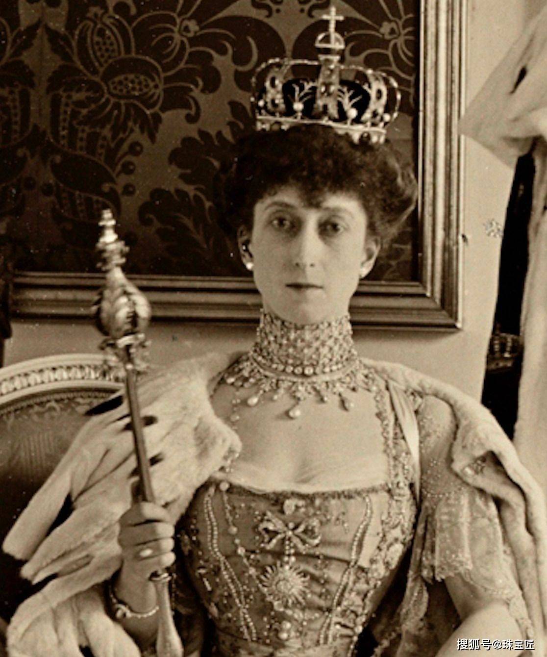 pg电子在线试玩成人礼开战斗机继承箱里装满传世冠冕！挪威00后女王储才是真·隐藏王者！(图56)